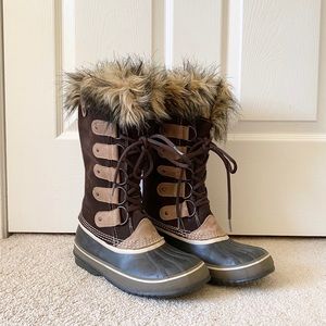 Sorel Joan of Arctic winter boot size 8